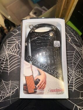 Body Wallets by nuckees trends!!!